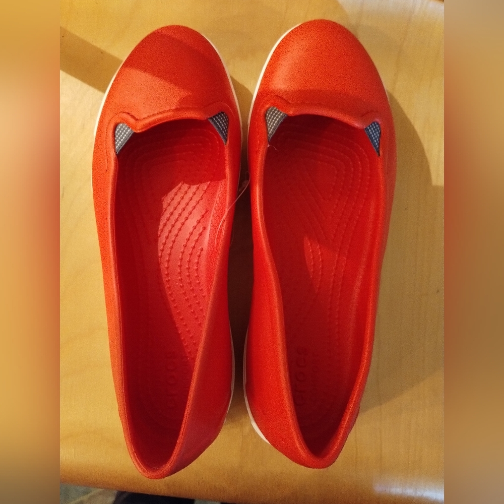 Crocs NWOT red Citilane slip-on ballet flats - Picture 4 of 9